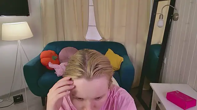 Beatrica Klein online show from June 11, 2:48 pm