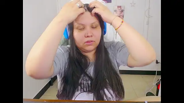 crystal7u7 online show from November 12, 9:03 pm