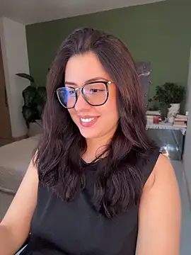 EmaSaenz online show from June 17, 8:10 pm