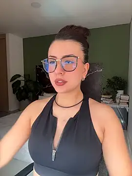 EmaSaenz online show from July 30, 9:58 pm