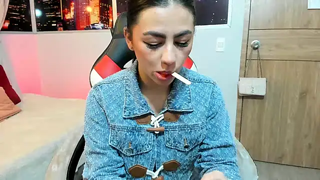 Snapshot of Kendall_Sophy chatting on February 20, 7:41 pm Kendall Sophy online show from February 20, 7:41 pm