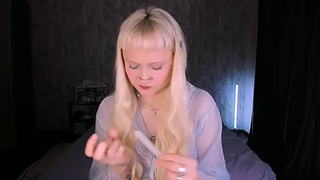 Snapshot of MariaMango chatting on November 14, 2:10 am MariaMango online show from November 14, 2:10 am