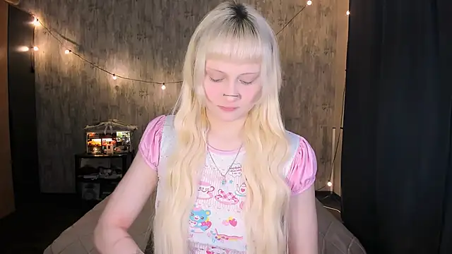 Snapshot of MariaMango chatting on December 15, 4:50 am MariaMango online show from December 15, 4:50 am