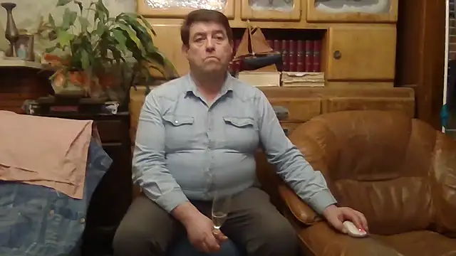 sympatrique online show from February 11, 6:11 pm