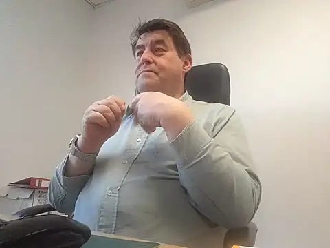 sympatrique online show from February 18, 3:43 pm