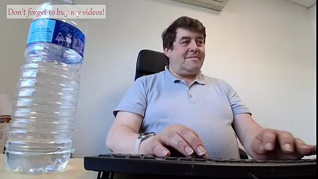 Snapshot of sympatrique chatting on June 22, 1:19 pm sympatrique online show from June 22, 1:19 pm