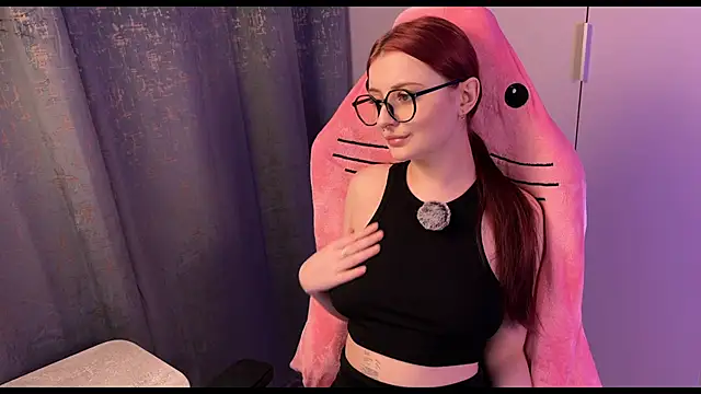 Snapshot of RozieRose chatting on October 11, 4:55 am RozieRose online show from October 11, 4:55 am