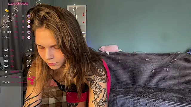 Snapshot of HumbleJess chatting on May 3, 2:34 pm HumbleJess online show from May 3, 2:34 pm