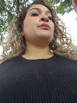 Sara smiiith211 online show from October 12, 7:02 pm