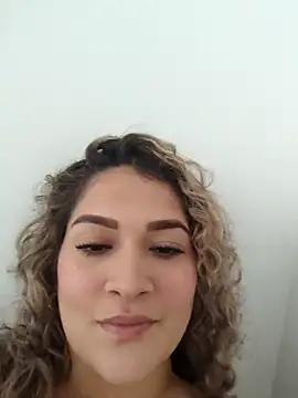 Sara smiiith211 online show from March 11, 3:29 pm