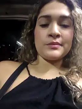 Sara smiiith211 online show from April 30, 12:50 am