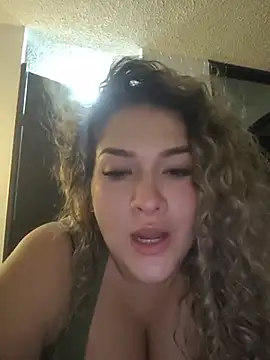 Sara smiiith211 online show from May 20, 2:07 am