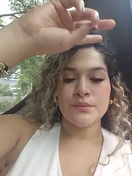 Sara smiiith211 online show from June 7, 6:33 pm