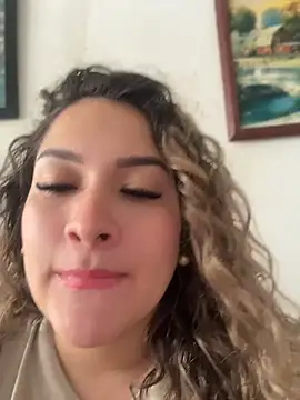 Sara smiiith211 online show from June 21, 9:28 pm