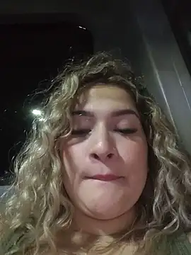 Sara smiiith211 online show from July 3, 12:39 am