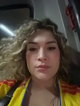 Sara smiiith211 online show from July 4, 12:06 am