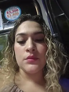 Sara smiiith211 online show from July 31, 12:32 am
