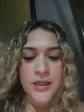 Sara smiiith211 online show from August 1, 12:43 am