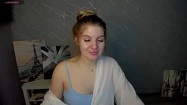 lily williamss online show from March 8, 2:04 am