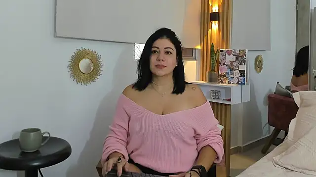 EmilyPeytonn online show from January 8, 11:34 am