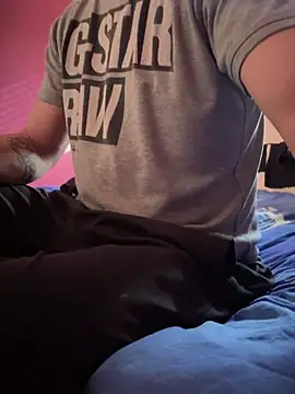 Bennyben8604 online show from February 23, 1:53 pm