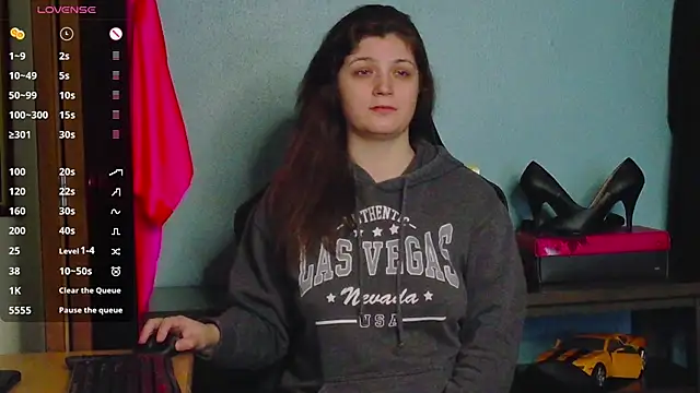 TreeJeanne online show from November 3, 2:40 pm