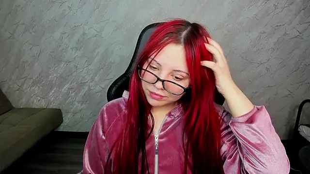 Snapshot of Stacy_Luv chatting on February 6, 11:58 pm Stacy Luv online show from February 6, 11:58 pm