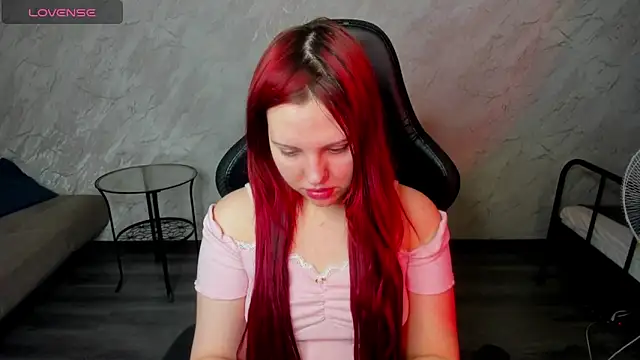 Snapshot of Stacy_Luv chatting on February 11, 12:59 am Stacy Luv online show from February 11, 12:59 am