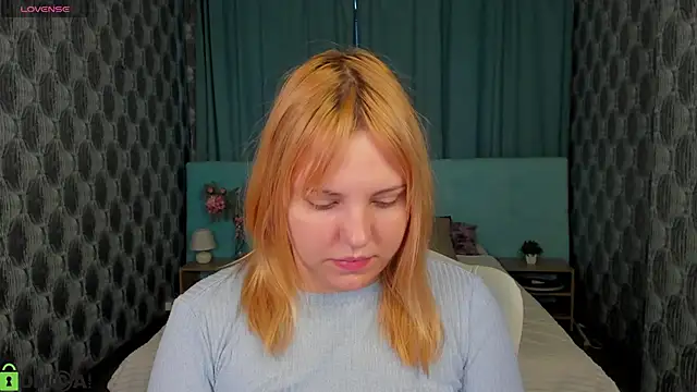 Snapshot of Stacy_Luv chatting on September 13, 1:05 am Stacy Luv online show from September 13, 1:05 am