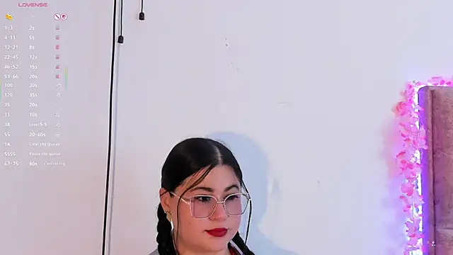 Snapshot of miahkumar chatting on June 13, 7:34 pm miahkumar online show from June 13, 7:34 pm