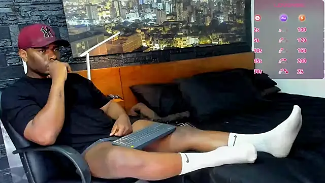 Snapshot of thomas_santtos1 chatting on February 6, 12:59 pm thomas santtos1 online show from February 6, 12:59 pm