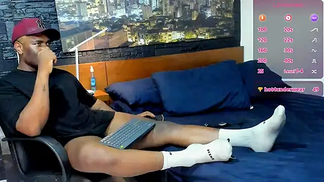 Snapshot of thomas_santtos1 chatting on February 10, 1:03 am thomas santtos1 online show from February 10, 1:03 am
