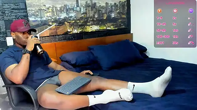 Snapshot of thomas_santtos1 chatting on February 14, 12:57 pm thomas santtos1 online show from February 14, 12:57 pm
