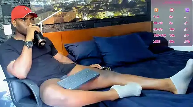 Snapshot of thomas_santtos1 chatting on February 20, 7:41 pm thomas santtos1 online show from February 20, 7:41 pm