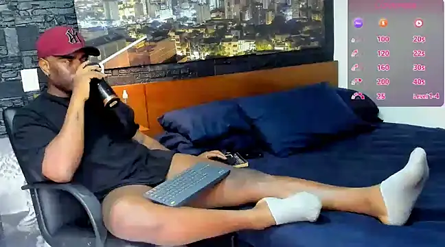 Snapshot of thomas_santtos1 chatting on February 22, 12:19 pm thomas santtos1 online show from February 22, 12:19 pm
