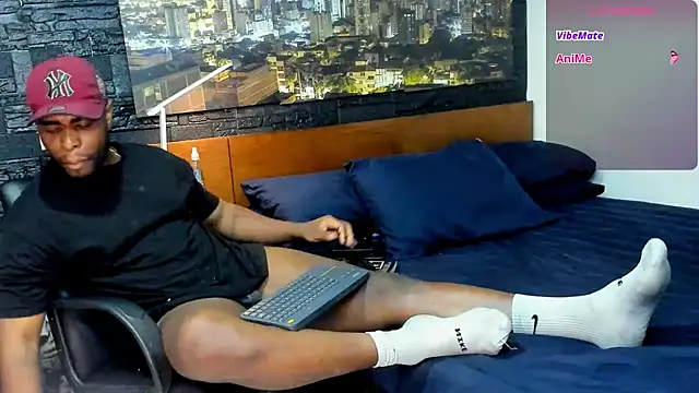 Snapshot of thomas_santtos1 chatting on February 24, 11:41 pm thomas santtos1 online show from February 24, 11:41 pm