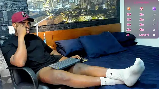 Snapshot of thomas_santtos1 chatting on February 25, 2:47 am thomas santtos1 online show from February 25, 2:47 am