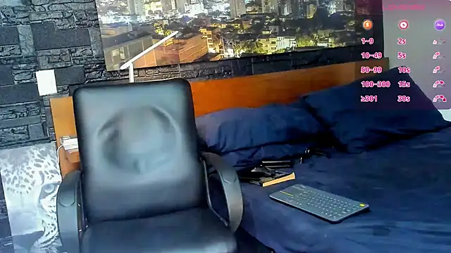 Snapshot of thomas_santtos1 chatting on March 11, 1:23 pm thomas santtos1 online show from March 11, 1:23 pm