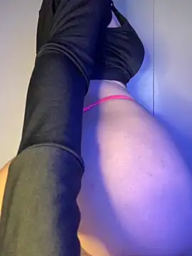 Snapshot of Beca-Kevin chatting on November 15, 6:48 pm Beca-Kevin online show from November 15, 6:48 pm