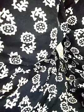 Snapshot of Aaradhya chatting on February 27, 1:05 am Aaradhya online show from February 27, 1:05 am