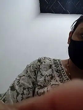 Snapshot of Aaradhya chatting on June 7, 1:10 am Aaradhya online show from June 7, 1:10 am