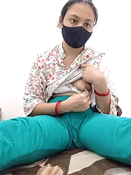 Snapshot of Aaradhya chatting on July 10, 1:32 am Aaradhya online show from July 10, 1:32 am