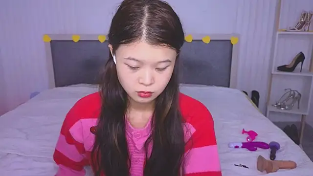 Tina Kim  online show from February 6, 7:45 am