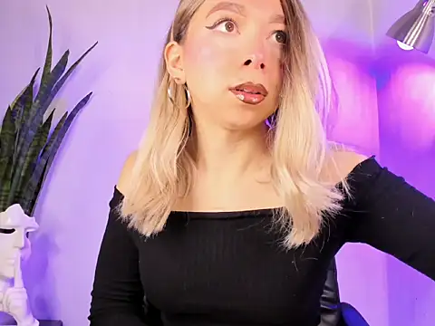 victoria qq online show from November 4, 4:17 pm