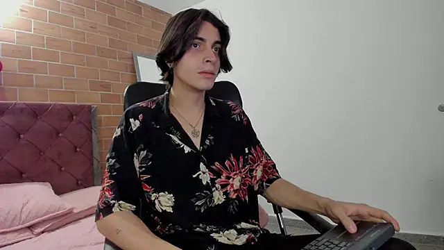 MIKE HUNTER7 online show from January 22, 12:17 pm