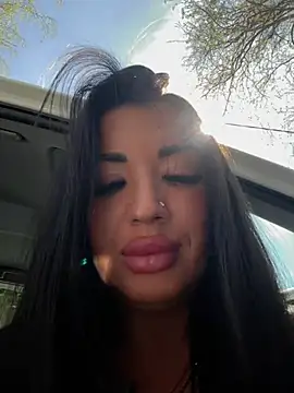 Snapshot of RuslanaXX chatting on May 15, 8:21 am RuslanaXX online show from May 15, 8:21 am