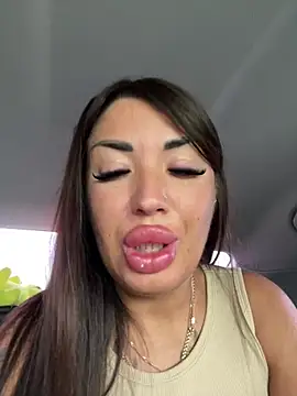 RuslanaXX online show from July 11, 5:43 am