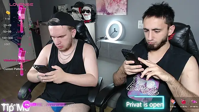 mikienn online show from October 18, 11:00 am