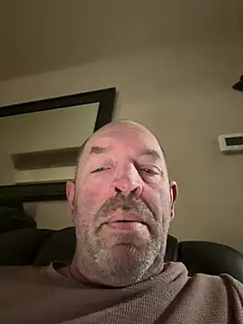 Snapshot of TXCowboy420 chatting on February 18, 5:10 pm TXCowboy420 online show from February 18, 5:10 pm