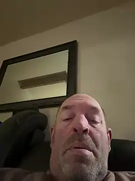 Snapshot of TXCowboy420 chatting on February 19, 1:40 am TXCowboy420 online show from February 19, 1:40 am